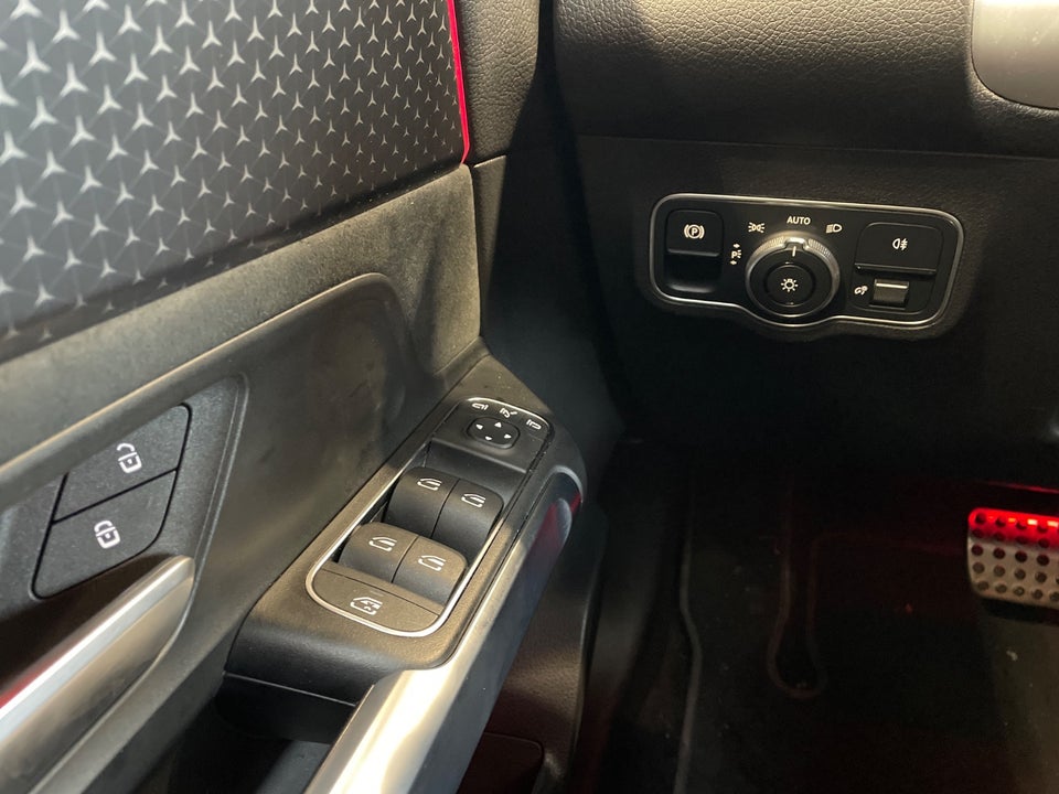 Mercedes EQB300 AMG Line 4Matic 5d