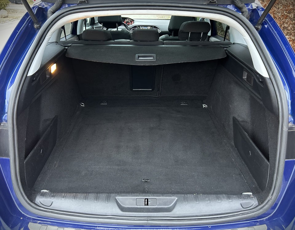 Peugeot 308 1,6 BlueHDi 120 Allure Sky SW 5d