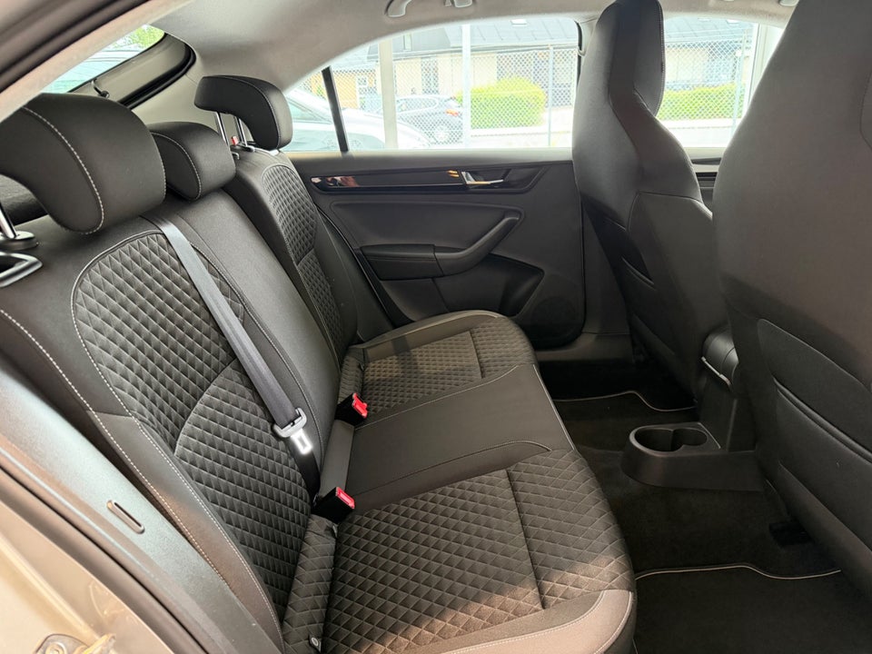 Skoda Rapid 1,0 TSi 110 Ambition 5d