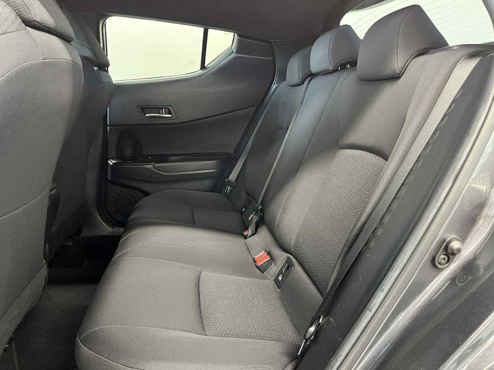 Toyota C-HR 1,8 Hybrid C-HIC CVT 5d