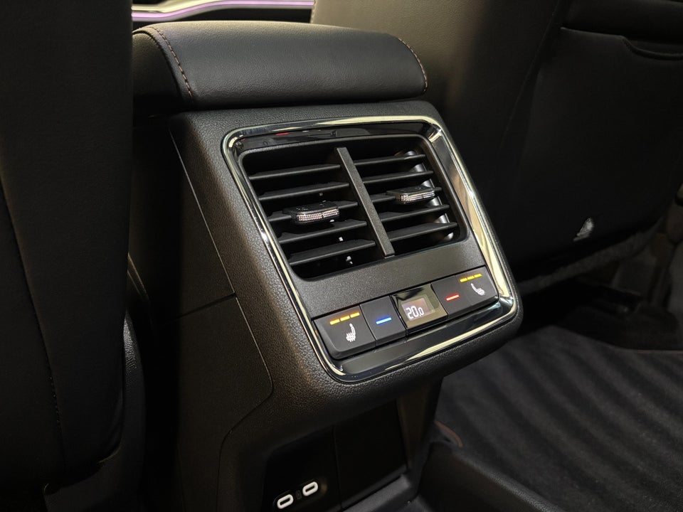 Skoda Enyaq 85x iV Laurin & Klement 5d