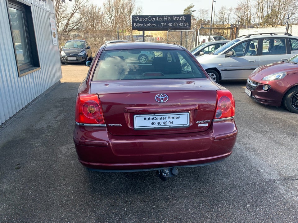 Toyota Avensis 2,0 Sol aut. 5d