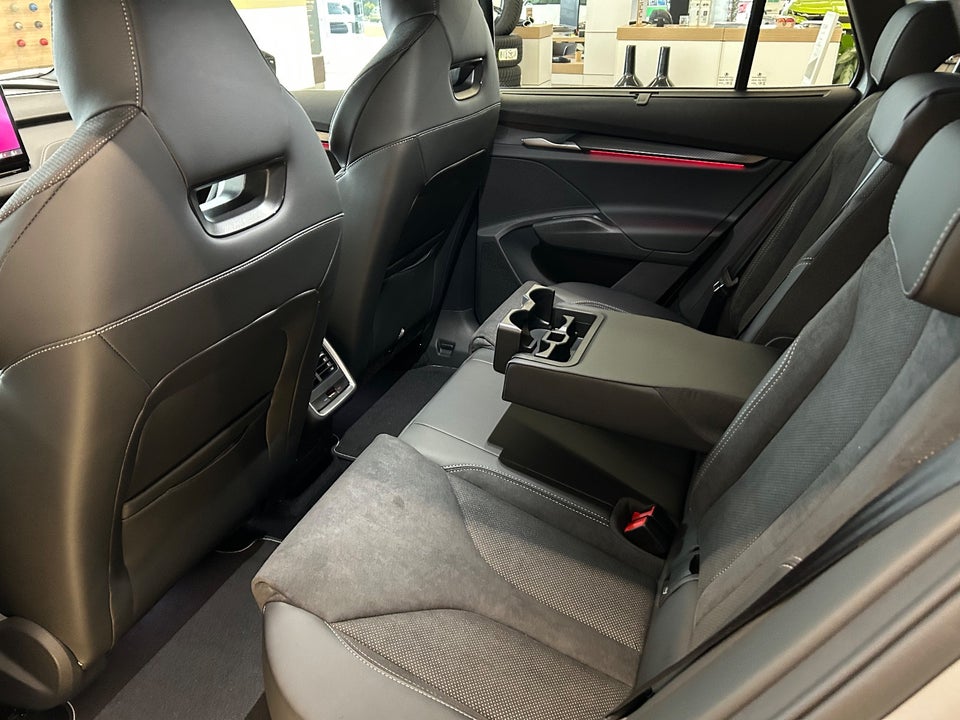 Skoda Enyaq 85 iV Sportline Advanced 5d