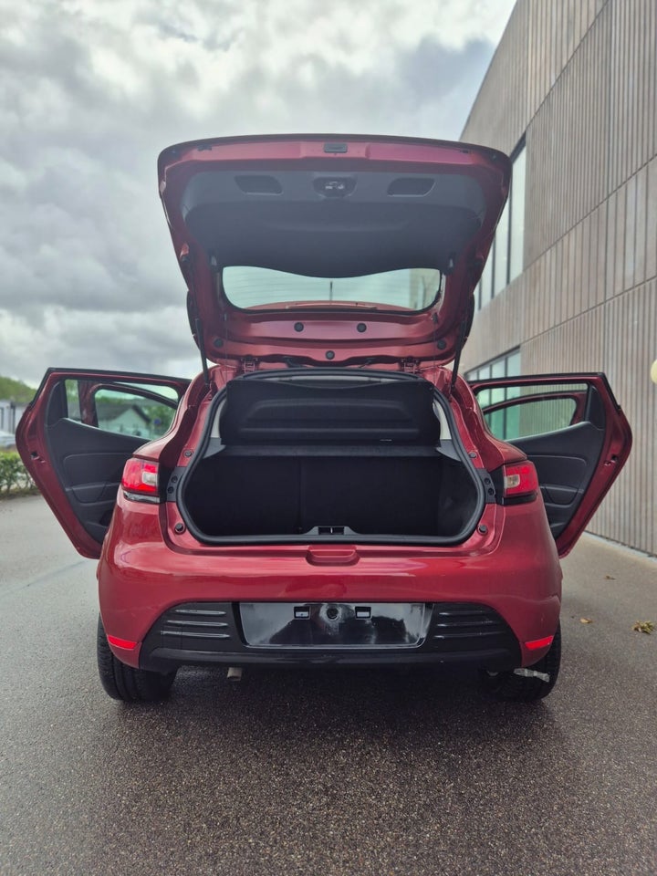 Renault Clio IV 1,5 dCi 90 Limited Sport Tourer 5d