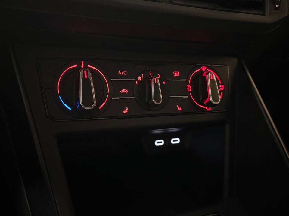 VW Polo 1,0 MPi 80 Van 5d