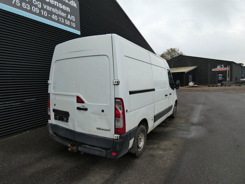 Renault Master III T33 2,3 dCi 135 L2H2 Kassevogn