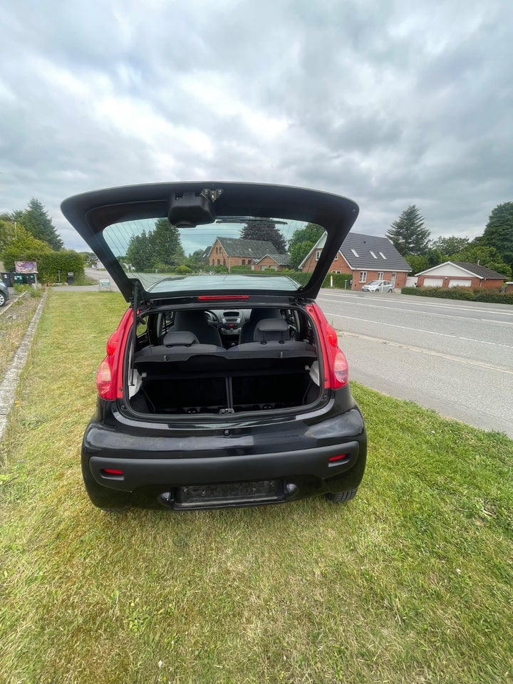 Peugeot 107 1,0 5d