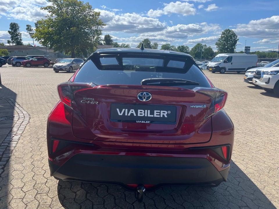 Toyota C-HR 1,8 Hybrid Premium Selected CVT 5d