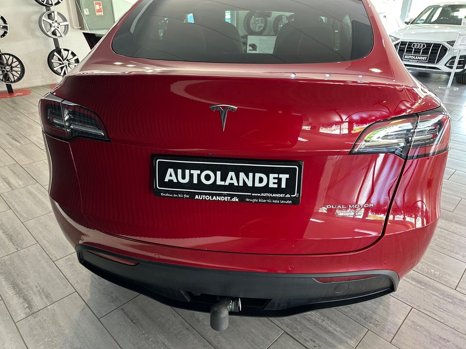 Tesla Model Y Long Range AWD 5d