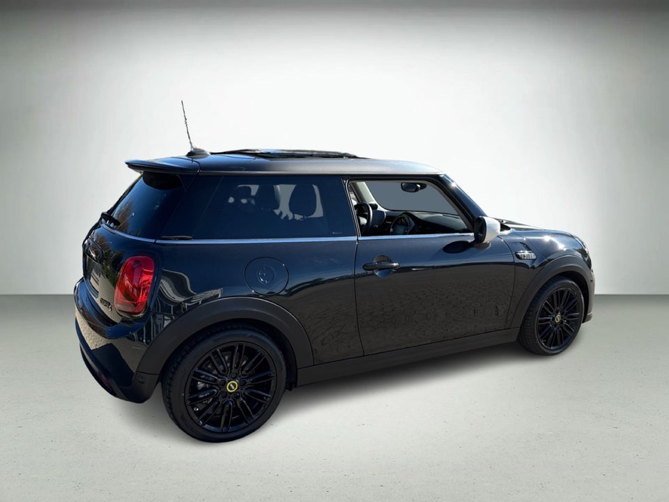 MINI Cooper SE Classic Trim 3d