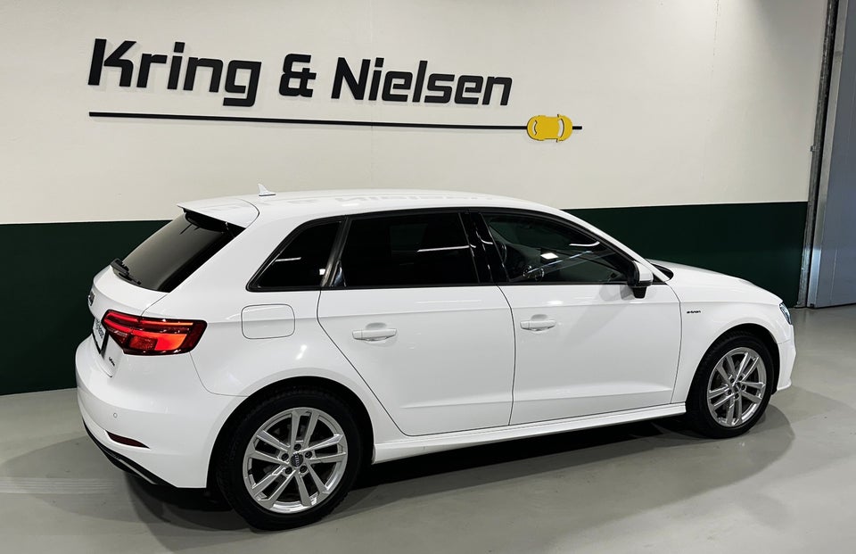 Audi A3 1,4 e-tron Sportback S-tr. 5d