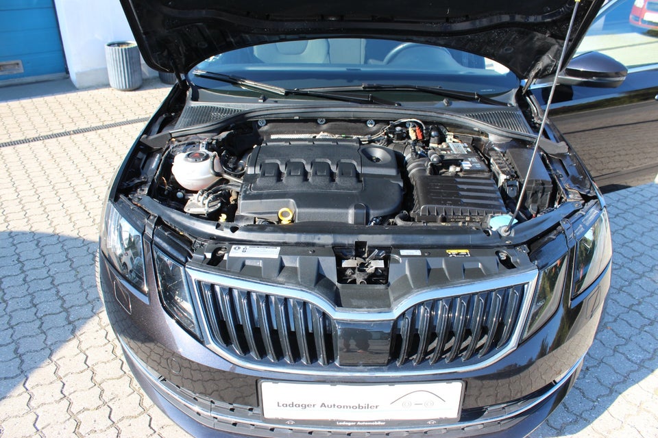 Skoda Octavia 2,0 TDi 150 Style Combi DSG 5d