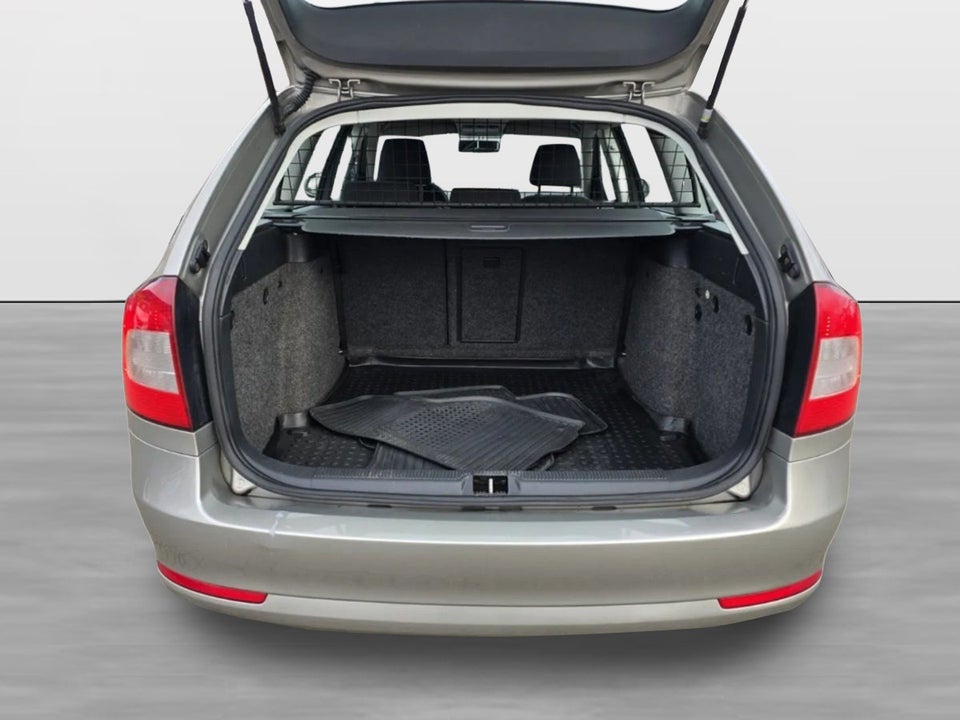 Skoda Octavia 1,8 TSi 160 Ambiente Combi 5d