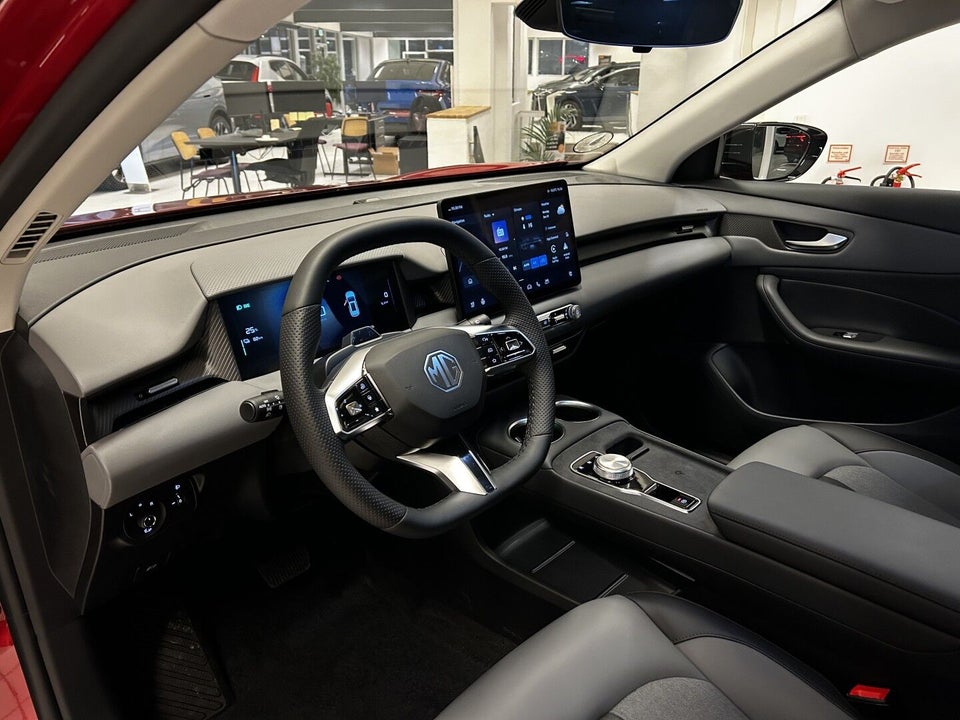 MG MGS5 64 Luxury 5d