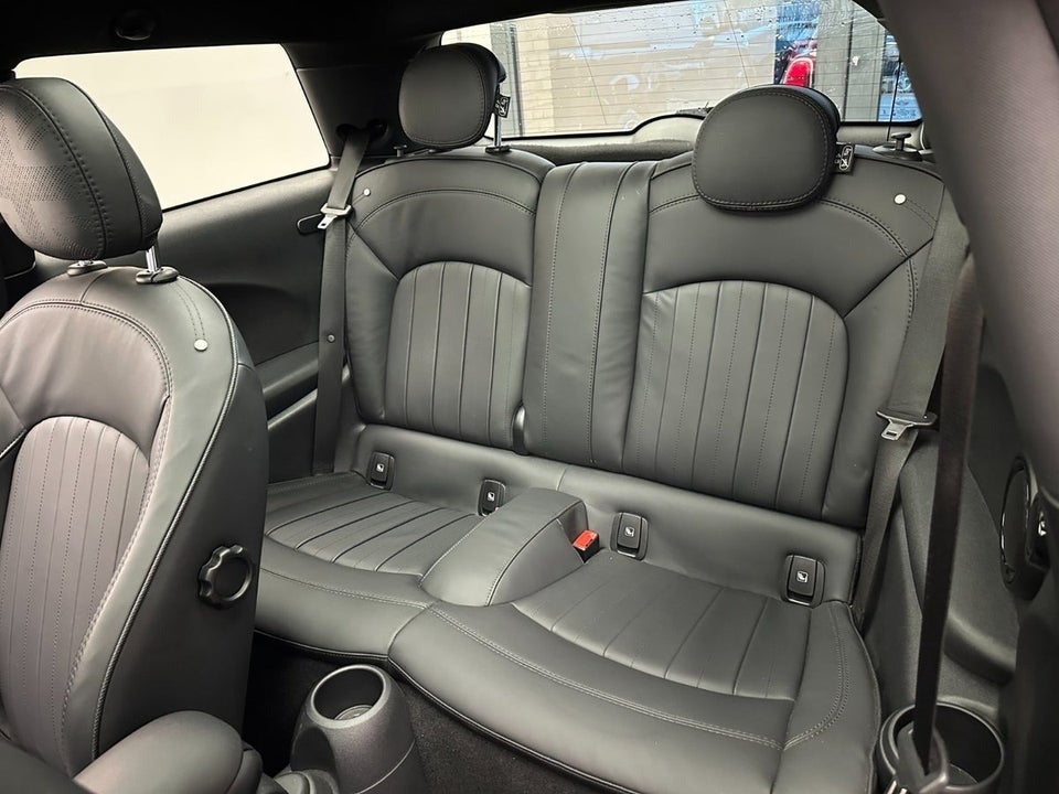 MINI Cooper SE Yours Trim 3d