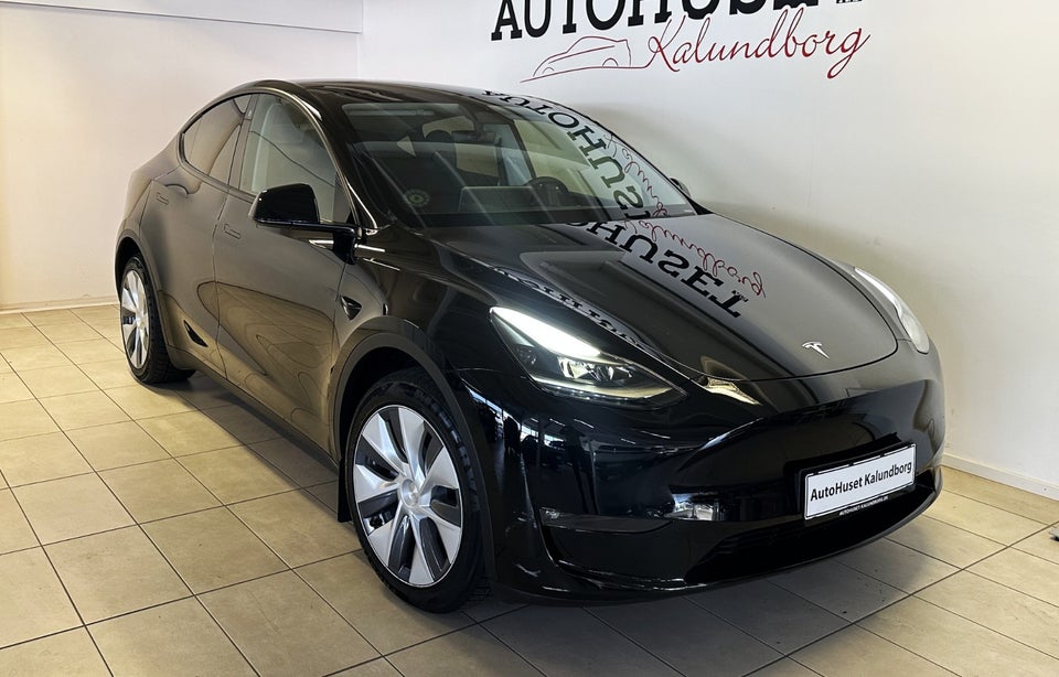 Tesla Model Y Long Range AWD 5d