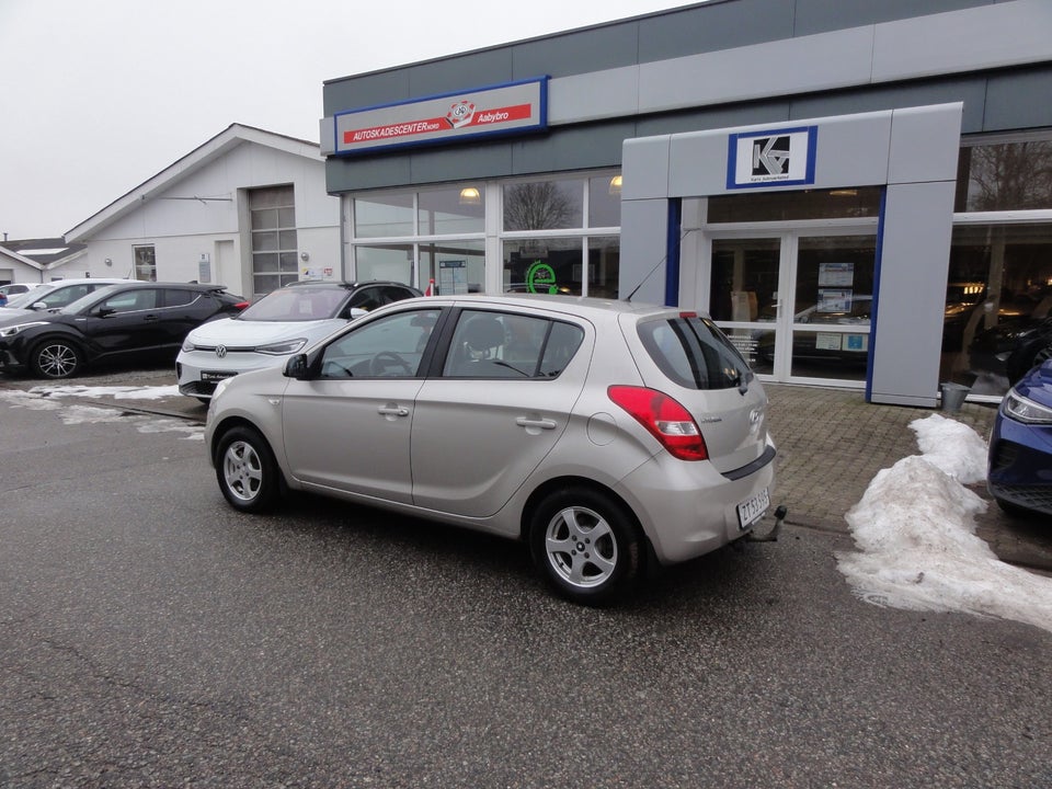 Hyundai i20 1,25 Comfort 5d