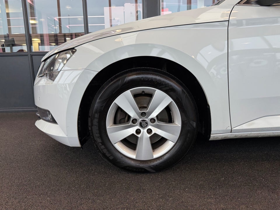 Skoda Superb 1,4 TSi 150 Ambition Combi 5d