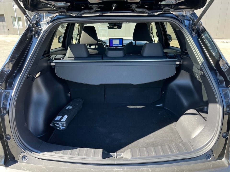 Toyota Corolla Cross 2,0 Hybrid Style CVT 5d