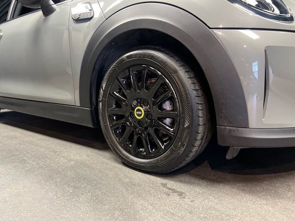 MINI Cooper SE Classic Trim 3d