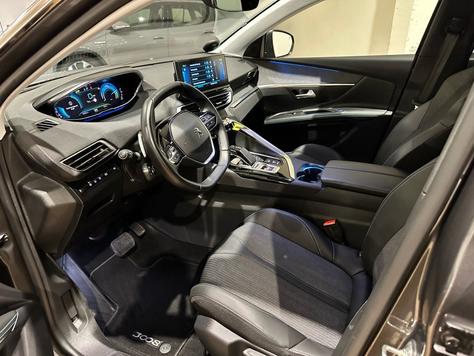 Peugeot 3008 1,6 Hybrid Allure Pack EAT8 5d