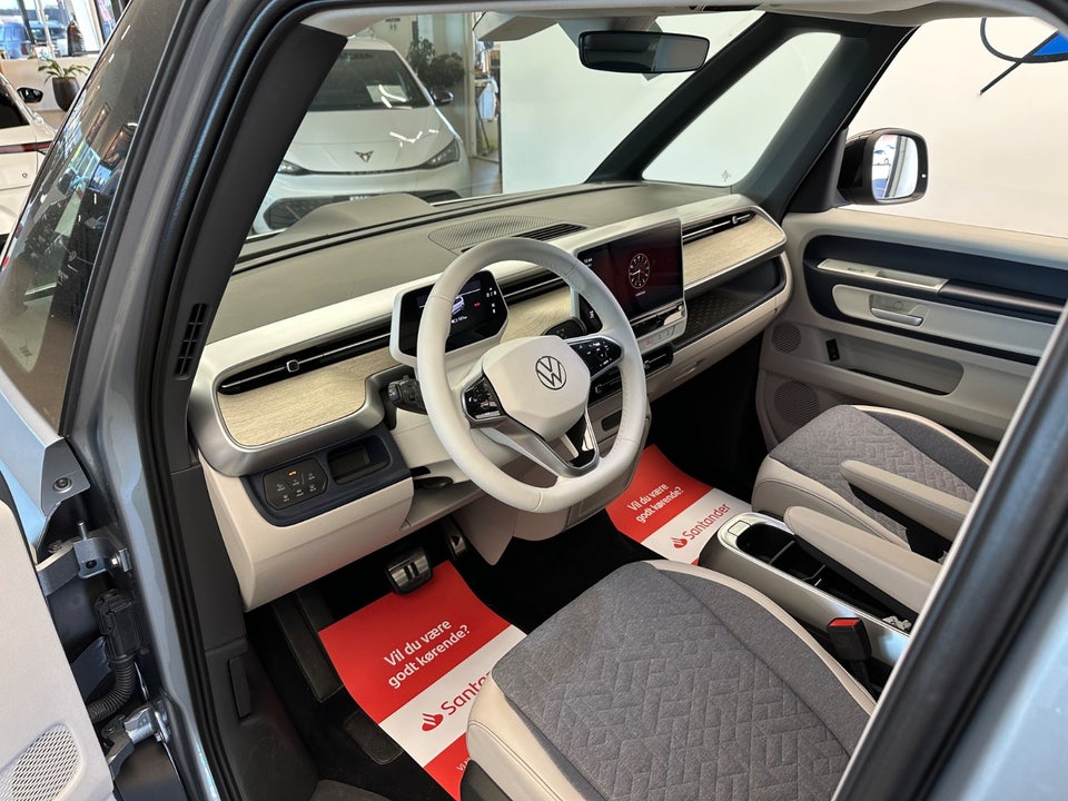 VW ID. Buzz 77 Pro SWB 5d