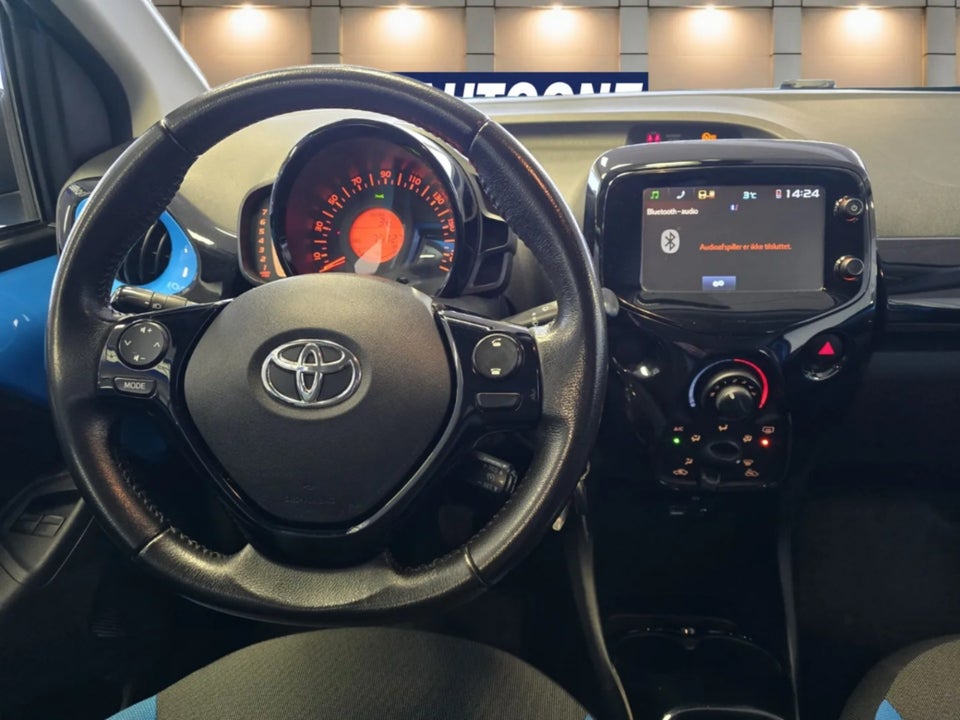 Toyota Aygo 1,0 VVT-i x-play 5d