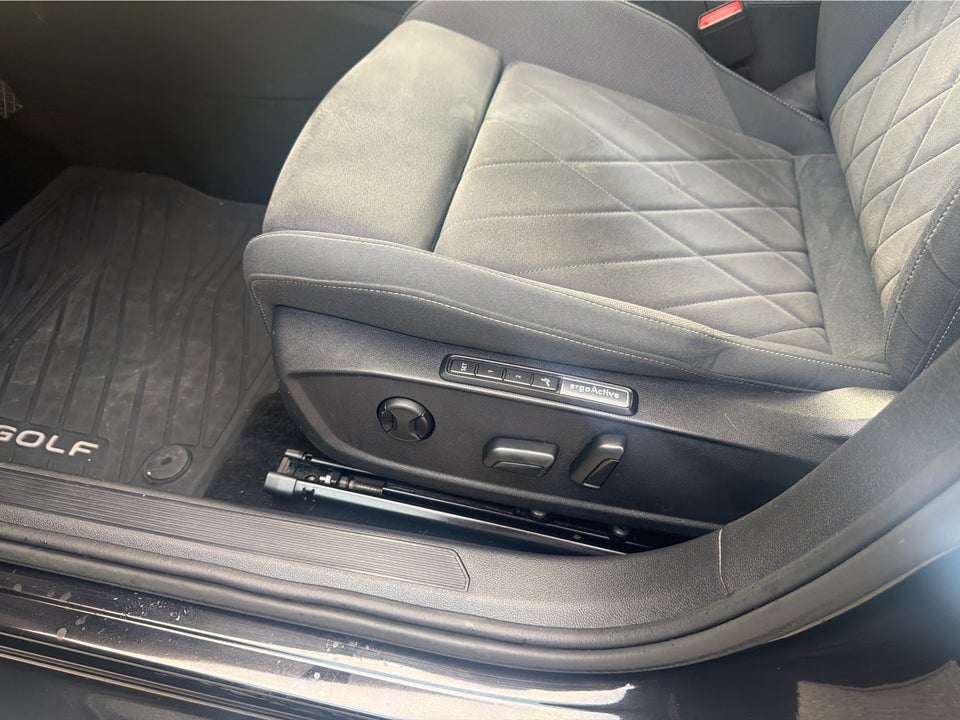 VW Golf VIII 1,4 eHybrid DSG 5d