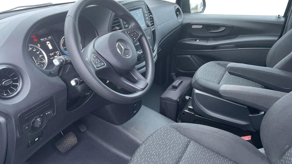 Mercedes eVito 129 Tourer PRO L Van