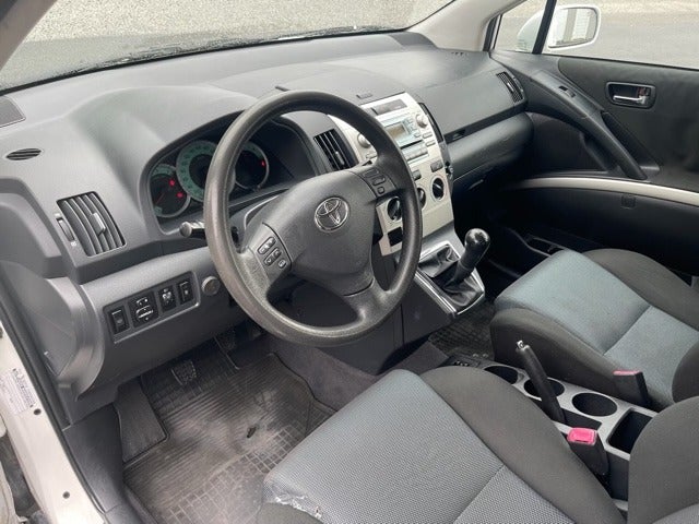 Toyota Corolla Verso 2,2 D-4D Terra 7prs 5d