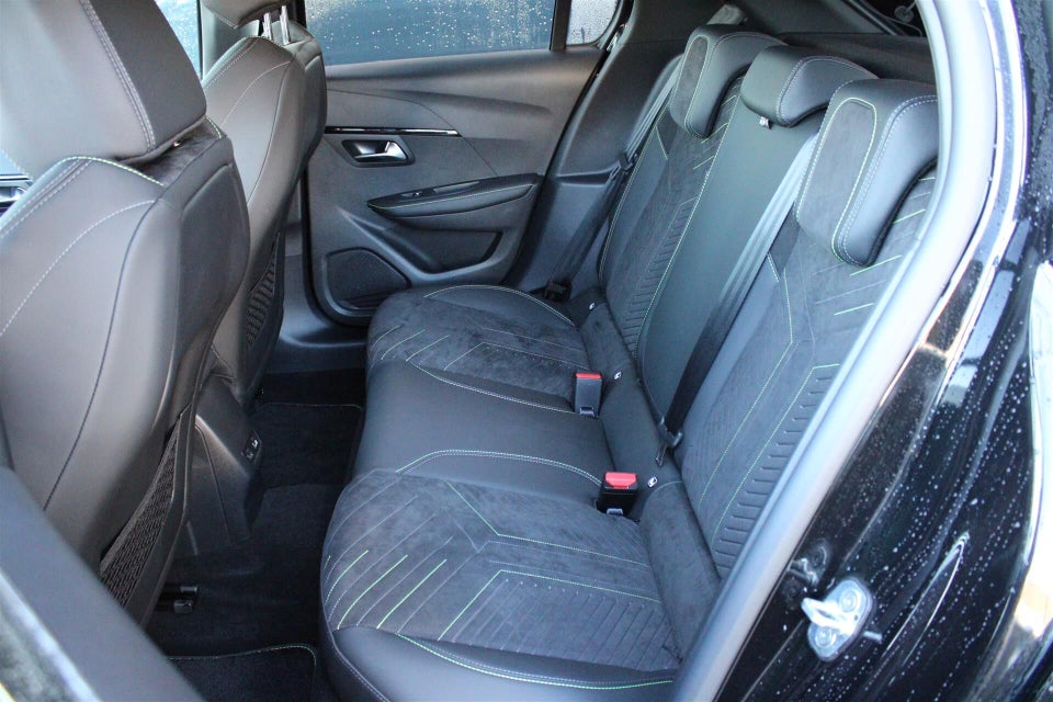 Peugeot e-208 54 GT 5d