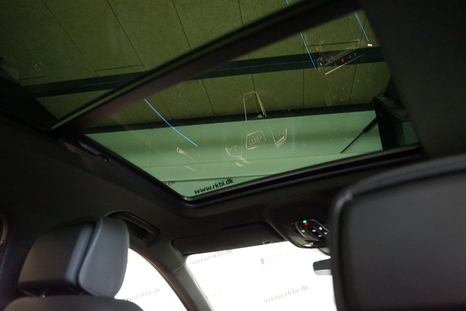 Audi e-tron 55 S-line Sportback quattro 5d