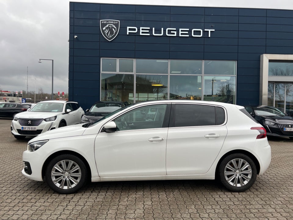 Peugeot 308 1,2 PureTech 130 Selection Sky 5d