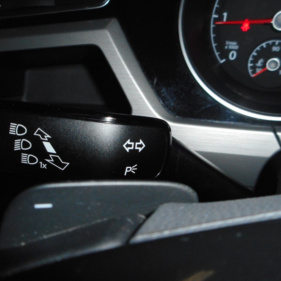 VW Touran 1,6 TDi 115 Comfortline DSG 7prs 5d