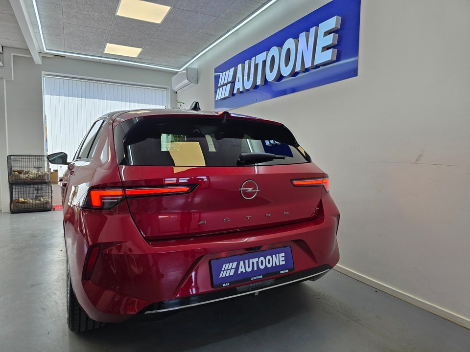 Opel Astra 1,2 T 130 Elegance aut. 5d