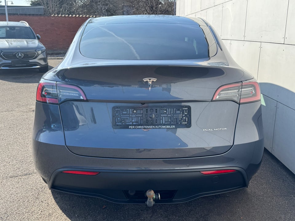 Tesla Model Y Long Range AWD 5d