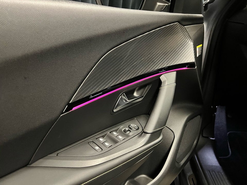 Peugeot e-2008 50 GT 5d