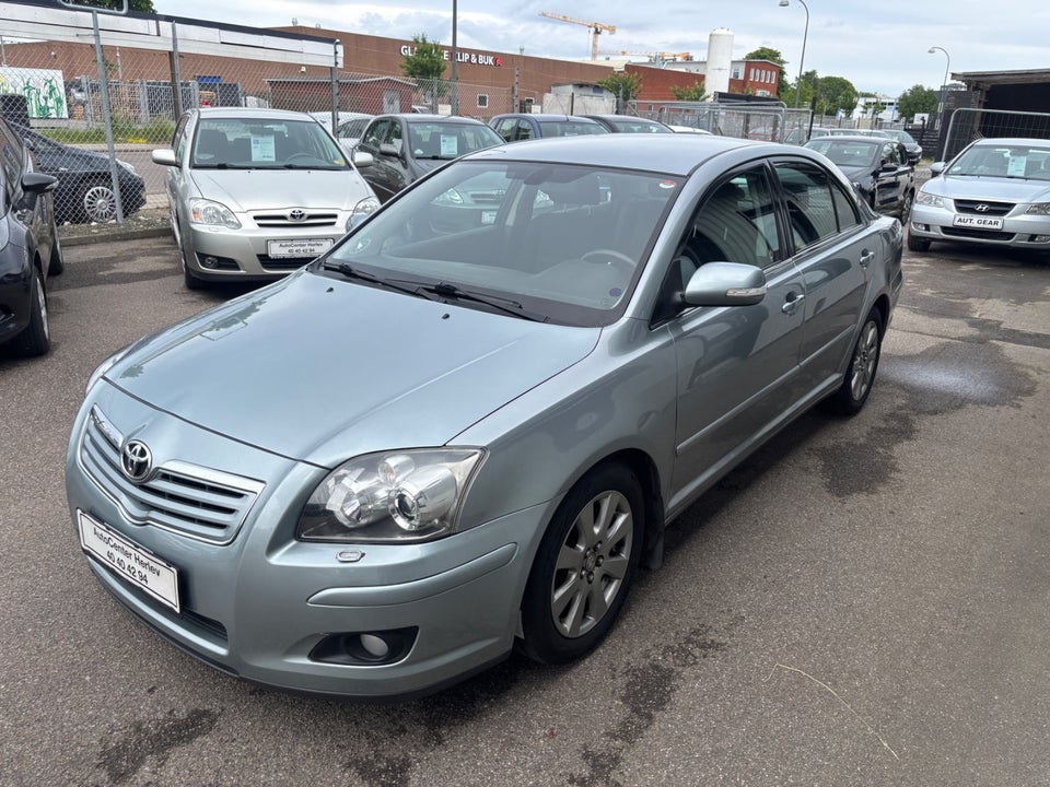 Toyota Avensis 1,8 Sol+ 4d