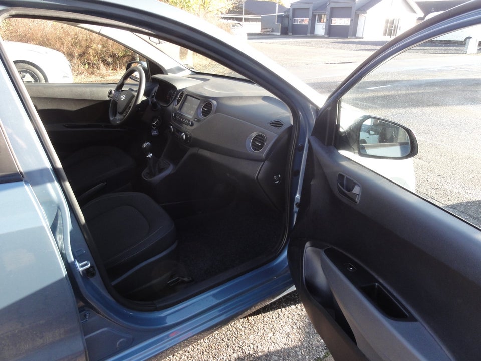 Hyundai i10 1,0 Touch 5d