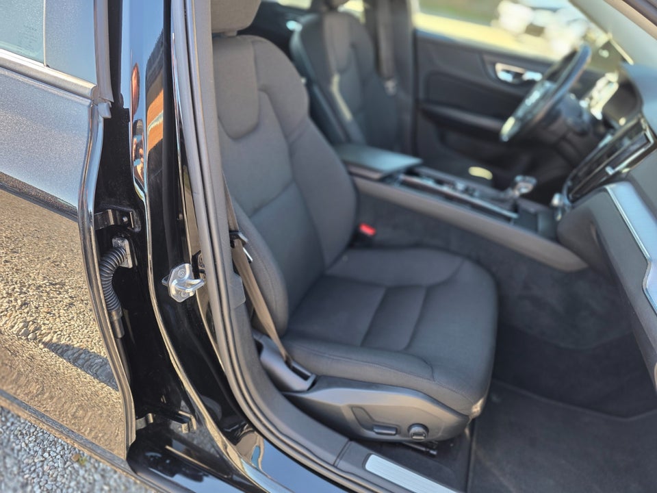 Volvo V60 2,0 D4 190 Momentum aut. 5d