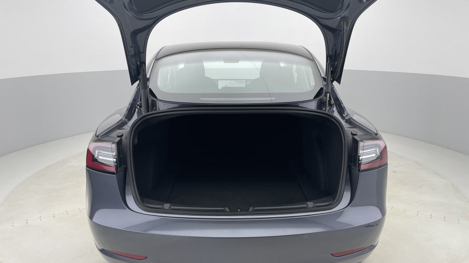 Tesla Model 3 Long Range AWD 4d