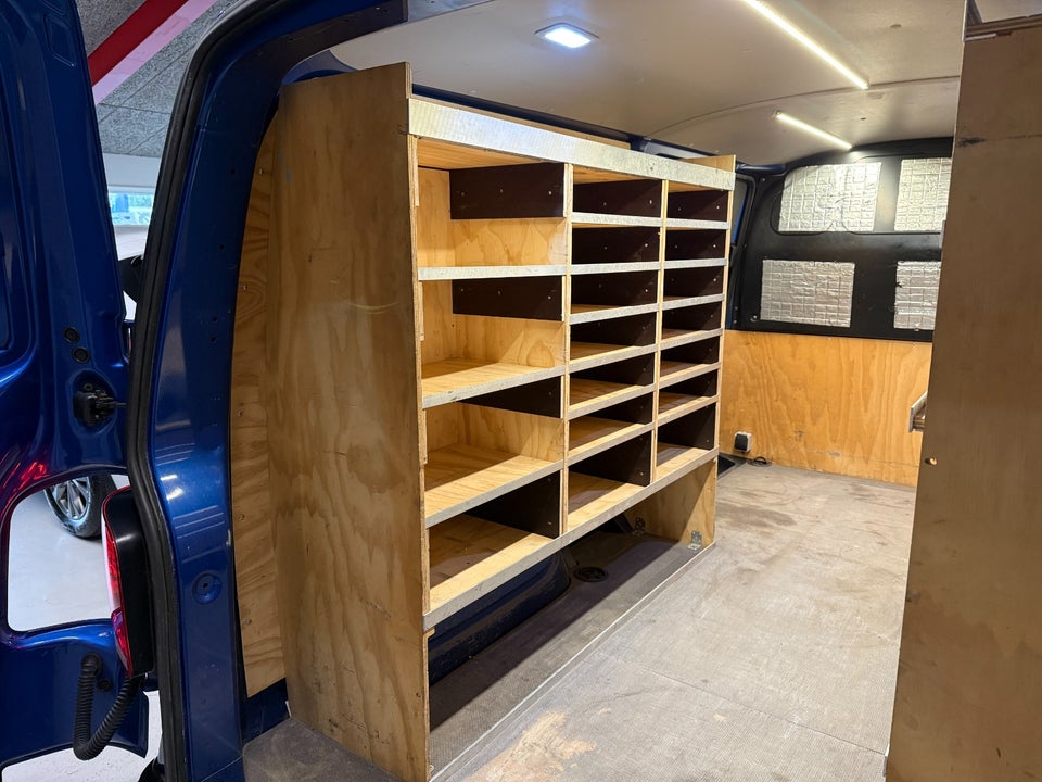 VW Transporter 2,0 TDi 199 Kassevogn DSG lang