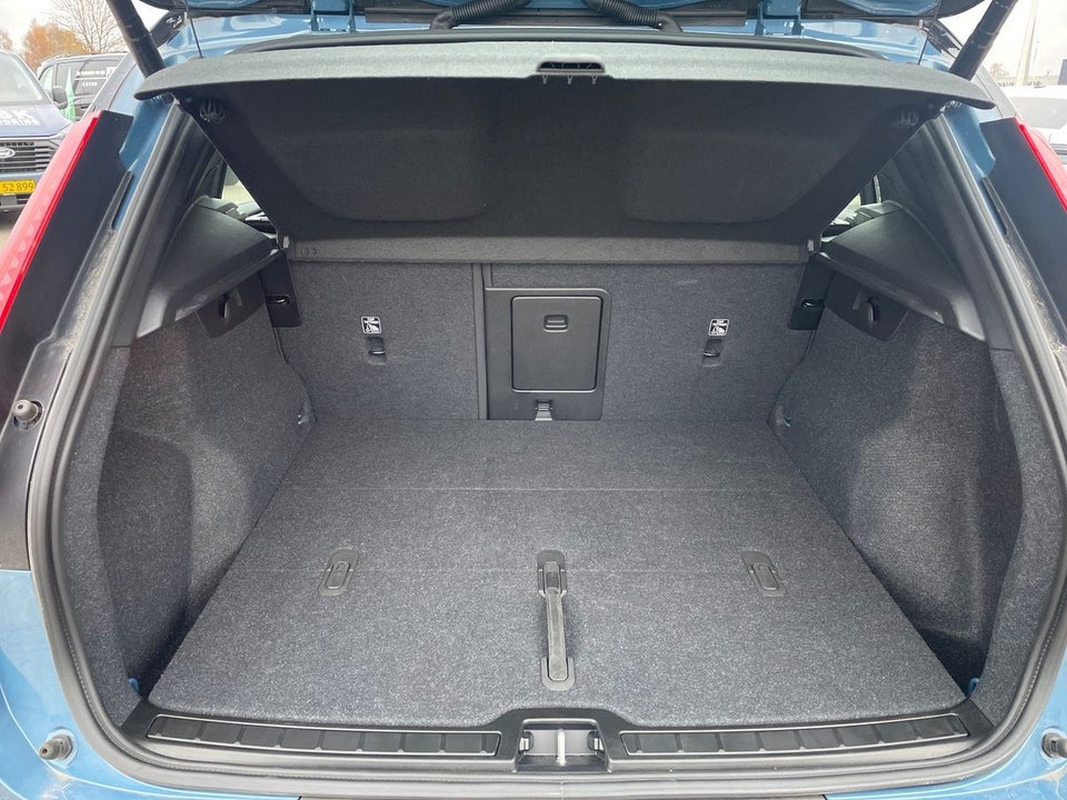 Volvo XC40 ReCharge Extended Range Plus 5d