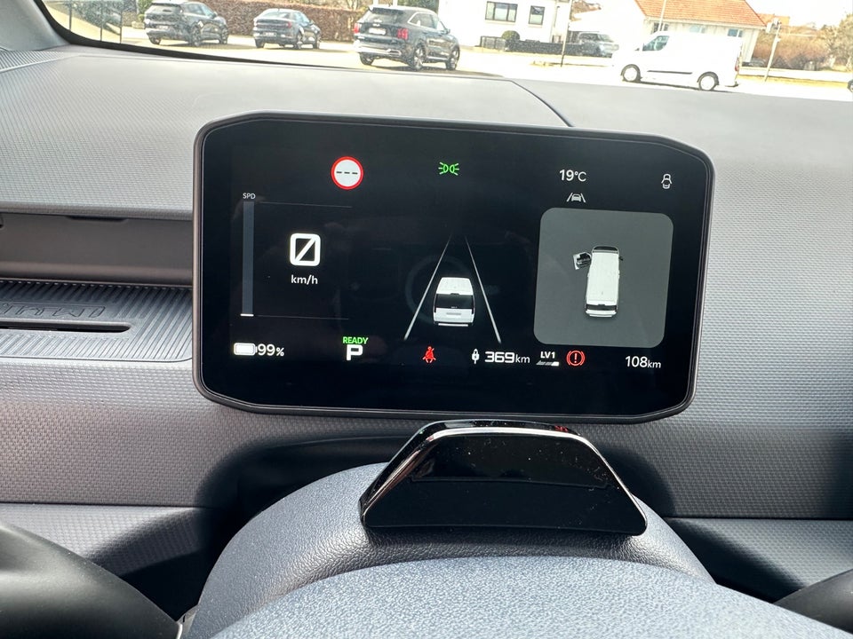 Kia PV5 71 Long Range Upgrade 5d