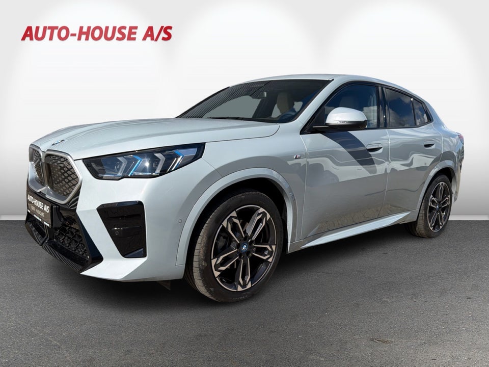 BMW iX2 eDrive20 Fully Charged M-Sport 5d