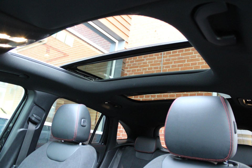 Mercedes EQA300 AMG Line 4Matic 5d