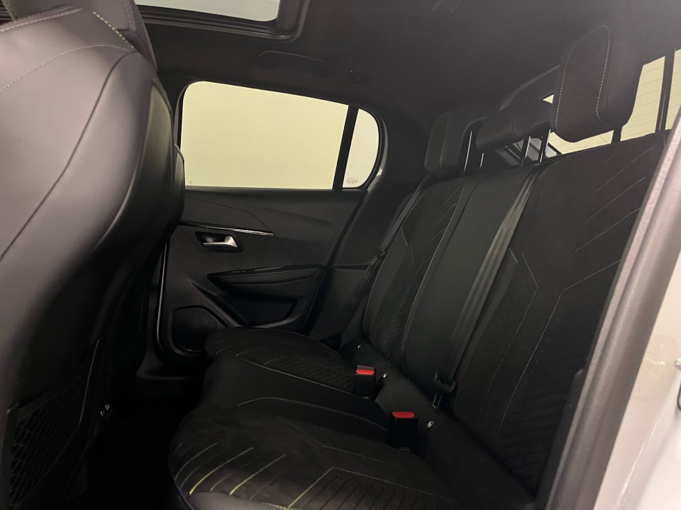 Peugeot e-208 54 GT Pack 5d