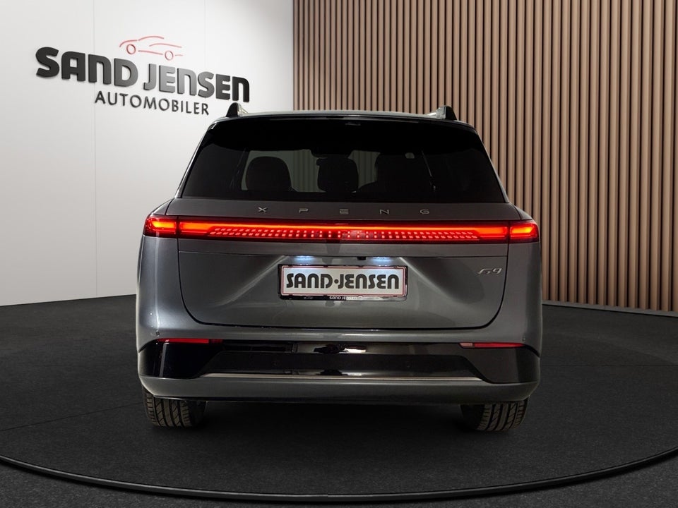 Xpeng G9 Standard Range 5d