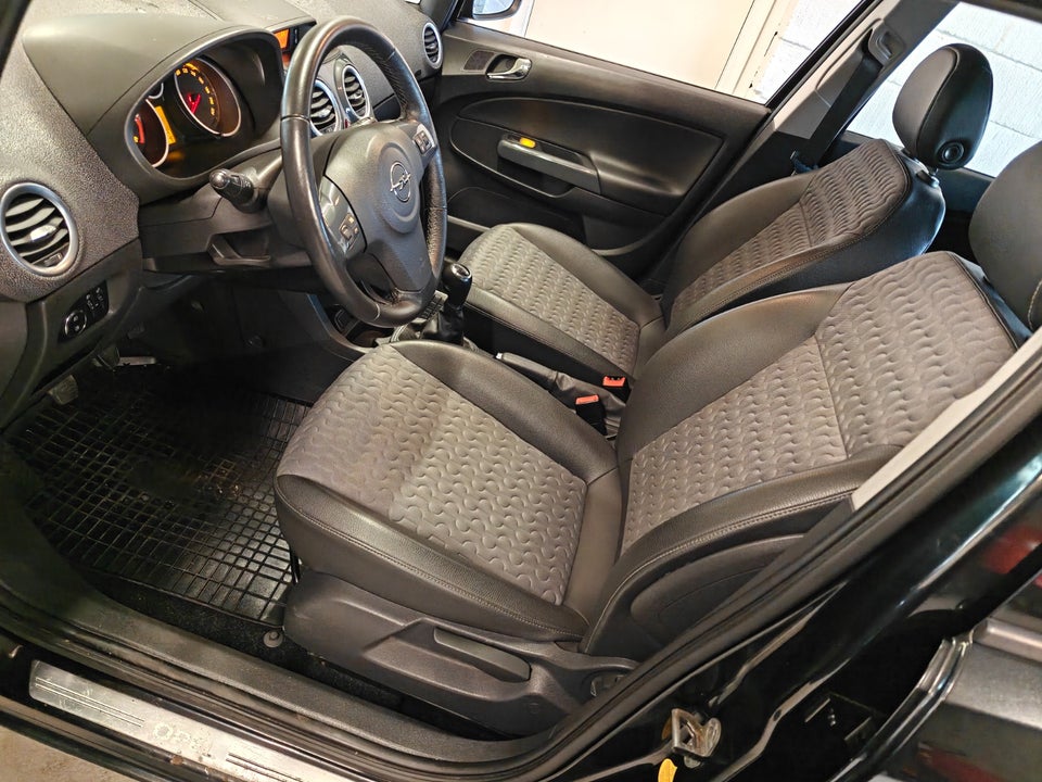 Opel Corsa 1,3 CDTi 95 Cosmo eco 5d