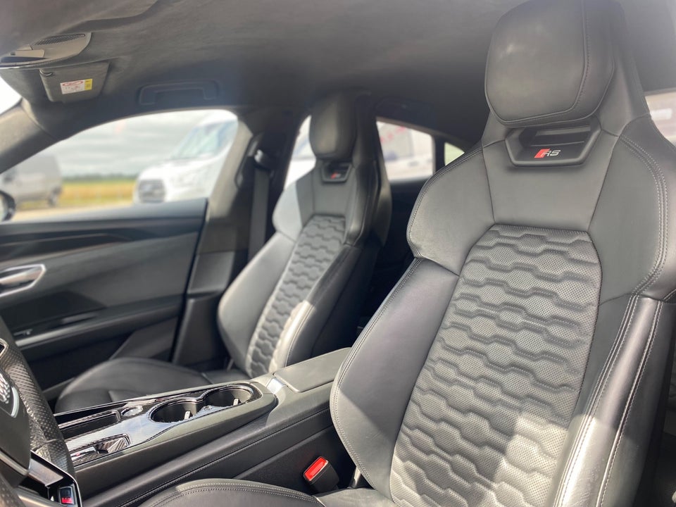 Audi RS e-tron GT quattro 4d